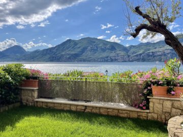 Gardasee/Brenzone – Top moderne Wohnung mit Panorama-Seeblick-Terrasse! Klima/Barbecue/TG-Stellplatz, 37010 Brenzone (Italien), Terrassenwohnung
