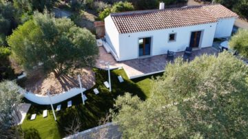 Sardinien / Nahe Budoni – Modernisiertes, zeitgemäßes Anwesen mit wunderbarem Meerblick!, 08020 Budoni (Italien), Einfamilienhaus